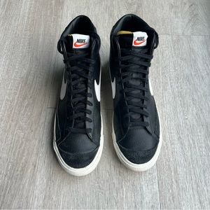 Nike Blazer Mid 77 Vintage, Men size 12, Black/Sail